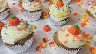 Halloween Pumpkin Cupcakes #halloweentreats #viral #viralvideo #fall