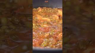 Delicious Butter Chicken served with Naan