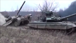 Русский Танк ТМ 90У Грязи не боится.Russian Tank TM 90U Dirt is not afraid