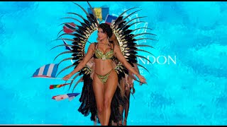 Olivia London Swimwear 2024 runway show at Miami Swim Week in 4K