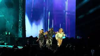 P!nk trustfall Fenway 2023