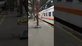 KA Progo stabling di jalur 3 Stasiun Purwokerto