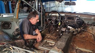 Episode 3 Part 4 - 1986 Porsche 944 Turbo Restoration - Carpet & Side Window Removal