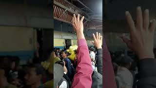 ट्रैन में चढ़ने के लिए लोगो का भीड़😲 #trainvideo #shorts2024 #indianrailways #trending #shortvideo