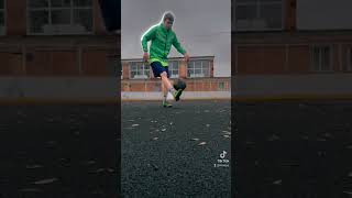 ФУТБООООЛ🔥 #football #footballshorts #skill #footballskills #футбол #shorts #freestyle #финты