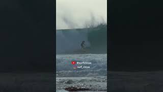 Guy on big board gets engulfed #surfcircus #surfing #surf #surfingwaves #ocean #balisurf #uluwatu