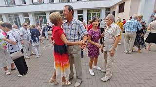 14.09.24г..."С Днём рождения, Гомель!"... звучит на танцполе в Гомельском парке...