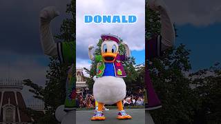 DONALD A MILLION SPLASHES OF COLOUR #disneylandparis #donald #disneyparks #disneyland #dlp #shorts