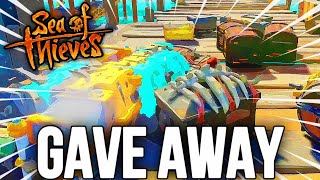 I gave away THOUSANDS of loot to NEW PLAYERS on Sea of Thieves.. kinda