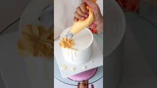 How To Decorate Cake | cake decorating tutorial #shorts #shortsvideo #youtubeshorts