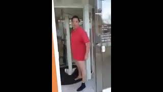 Vigia de Banco pede para homem tirar a roupa!