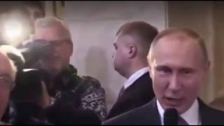 Путин  под гитару  спел со студентами МГУ