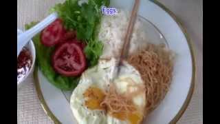 Vietnamese Food - Broken Rice with Pork and Eggs - Day Nau An Com Tam Thit Bi Trung