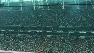 Sevemez Kimse Seni Benim Sevdiğim Kadar Beşiktaş Sen Olmasan Yaşamak Neye Yarar