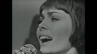 mireille mathieu..pardonne moi ce  caprice d'enfant.. 1971 live hd