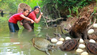 survival in the rainforest - 3 days Find Turtle at river  - Cooking soupTurtle For dinner