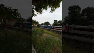 Kereta Milenial "Hype Trip" #shorts#train#keretaapi#keretaindonesia - @muelnontonkereta