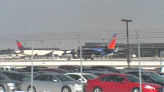 Southwest Airlines 'Shamu' Special livery Boeing 737-700 TAKEOFF MSP 30L