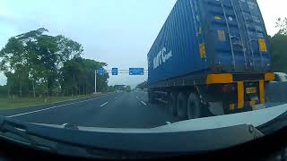 Truk Blok di Tol Sidoarjo Kejapanan || DASHCAM