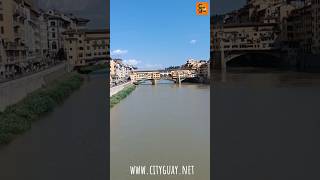 Este es el famoso Ponte Vecchio de Florencia Italia