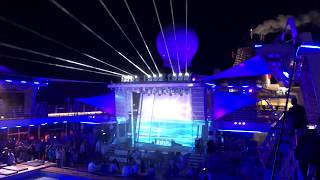 Lichtshow auf der Mein Schiff 6