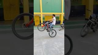 Don't try stunt @tanujpanwar10 #shorts #lekstunts #youtubeshorts #cycle #stunt