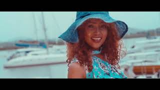 STELLA LYNCHA - Tsisy Secret (Clip Officiel)