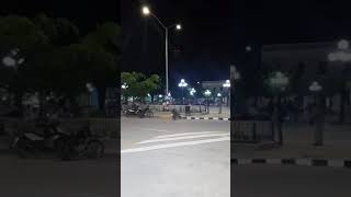 Hector Fernandez En Holguin - Frente Al Parque Calixto Garcia  De Noche