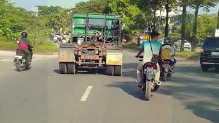 Jalan uda lebar tapi dikuasai pemotor.  Suasana Jalan arah Batu Ampar Batam Pagi hari