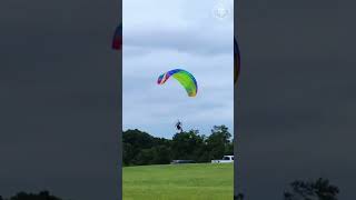 Piloto de paramotor nunca cai só uma vez