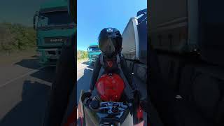 между фур🚚 опасно #мотоТаня between trucks #motoTanya moto girl bike girl ride