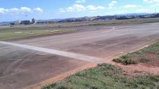 Decolagem com Cessna 152 do aeroporto de Bragança Paulista