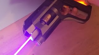 Custom Lasergun from "The 6th day" burning fun included