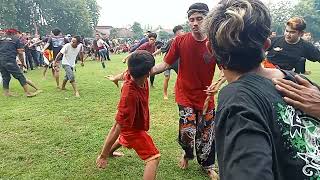 Janturan Masal 17 Group ebeg dalam rangka Parade seni lapangan Berkoh purwokerto