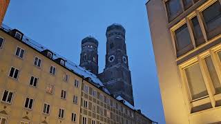 München (M) Altstadt kath. Frauenkirche : Festgeläut ( Glocken 9-5 und 3-1)