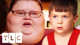 Ashley's 5 Year Old Son Helps Her With Just About Everything | My 600-lb Life