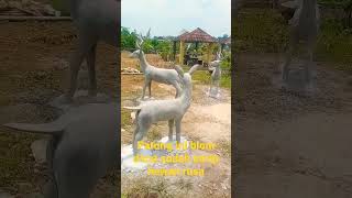 patung hewan rusa