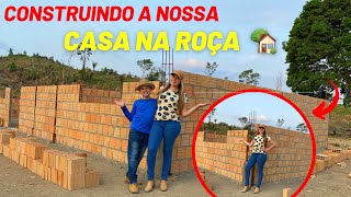 DIÁRIO DE CONSTRUÇÃO #2| COMEÇAMOS A SUBIR AS PAREDES DA CASA🏡 | Fizemos a NOVA CERCA da roça!