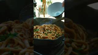 Nấu Ăn Ngoài Vườn 2 | Udon Xào Nghêu | Culinary Frank #shorts