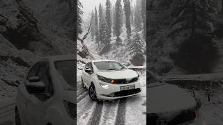 Tata altroz stunning looks in fresh snowfall ❄️🥶 #altroz #automobile #carcare #tatamotors #altrozxz