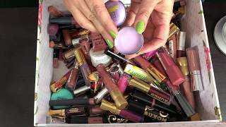 ASMR Lipstick & Lipgloss Rummage ~ NO Tapping Or Scratching ~ Whispering