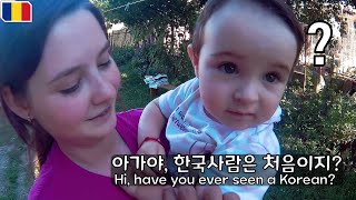 Romanian baby niece who saw Korean uncle for the first time