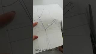 PINZAS CORRECTIVAS EN ESCOTE Y SISAS. Tutorial completo en mi canal de You Tube #patternmaking #diy