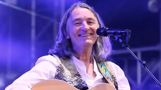 Roger Hodgson (Supertramp) Give a Little Bit - Smiling Gecko Charity