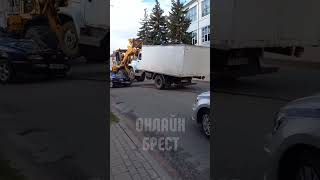 Очевидец: Так сегодня в Кобрине снимали грузовик с Volkswagen