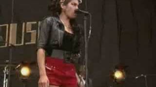 Amy Winehouse (live) Back To Black