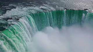 Ниагарский водопад самый красивый водопад / Niagara Falls is the most beautiful waterfall.