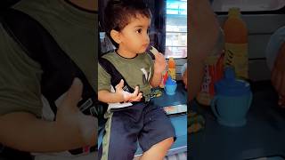 Aaru ko train main subah subah bhukh lag gayi #hritvikavibes #cutebaby #shortvideo #shorts