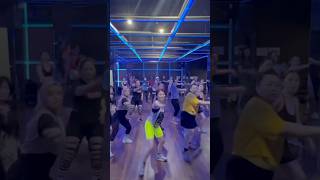 ❤️💃 BAILA BAILA by Alvaro ✨ Choreo 🙋🏻‍♀️ #zumba #zumbafitness #zumbagely #fyp #dance #fypシ