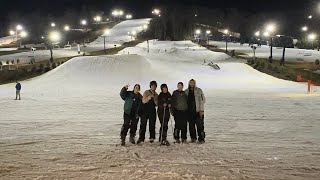 Our First Time Snowboarding / Skiing ⛷️